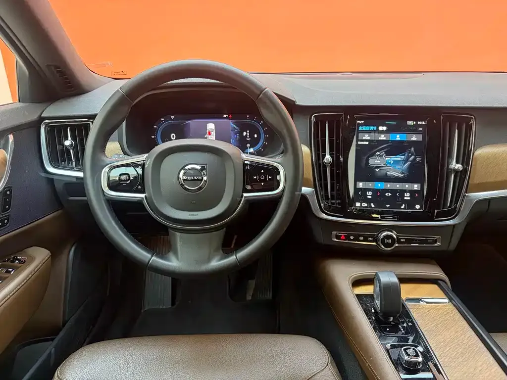 Volvo S90 — фото 10