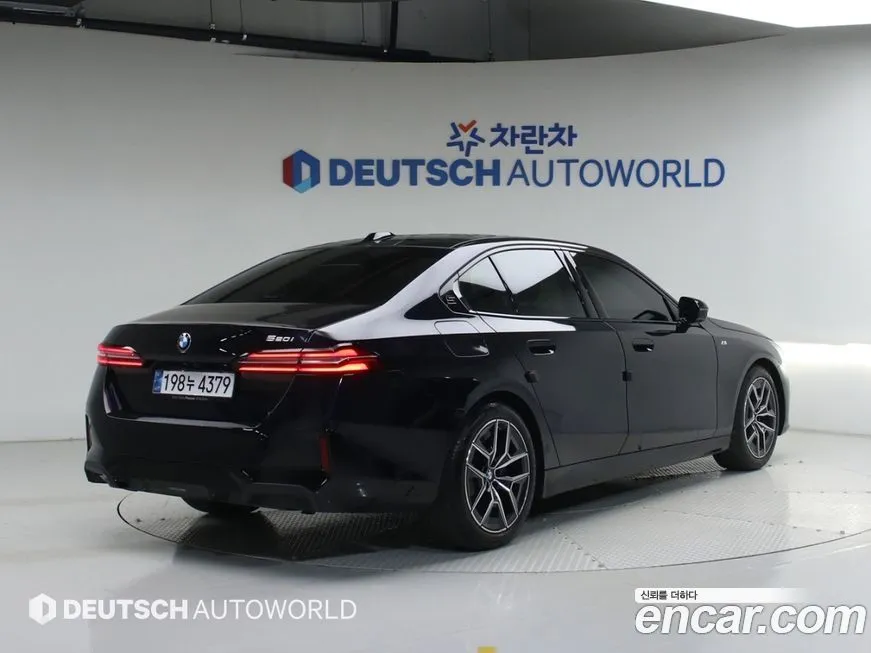 BMW 5-Series 2024 из KR, фото 3