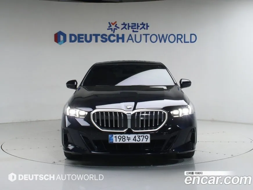 BMW 5-Series 2024 из KR, фото 5