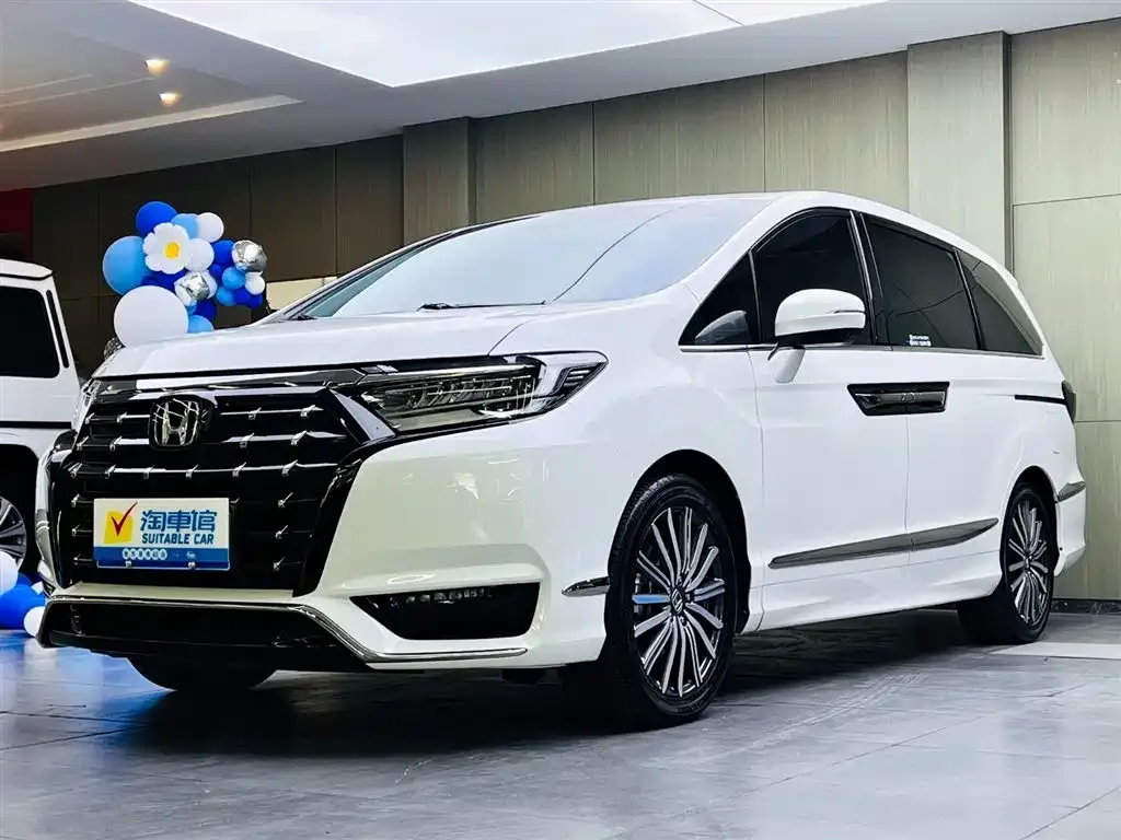 Honda Elysion — фото 1
