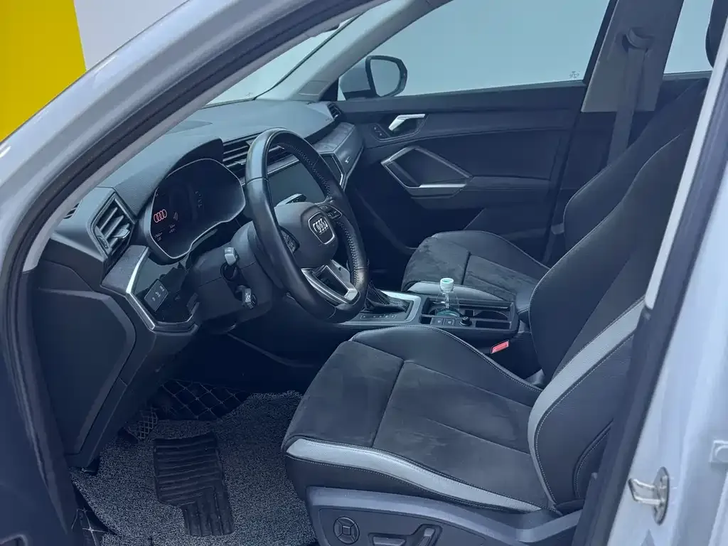 Audi Q3 2021 из CN, фото 10
