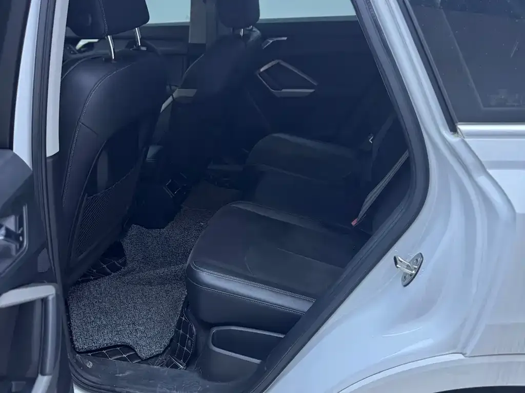Audi Q3 2021 из CN, фото 7