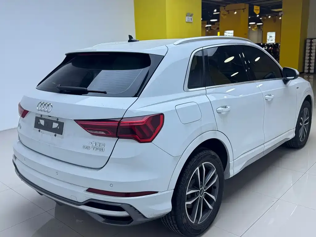 Audi Q3 2021 из CN, фото 9