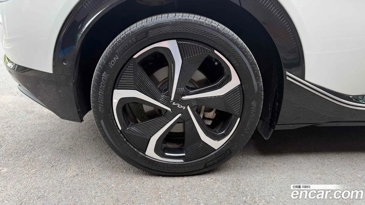 Kia EV6 — фото 7