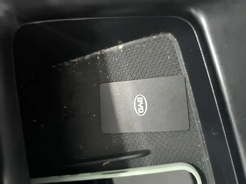 BYD Seal 05 DM-i — фото 9