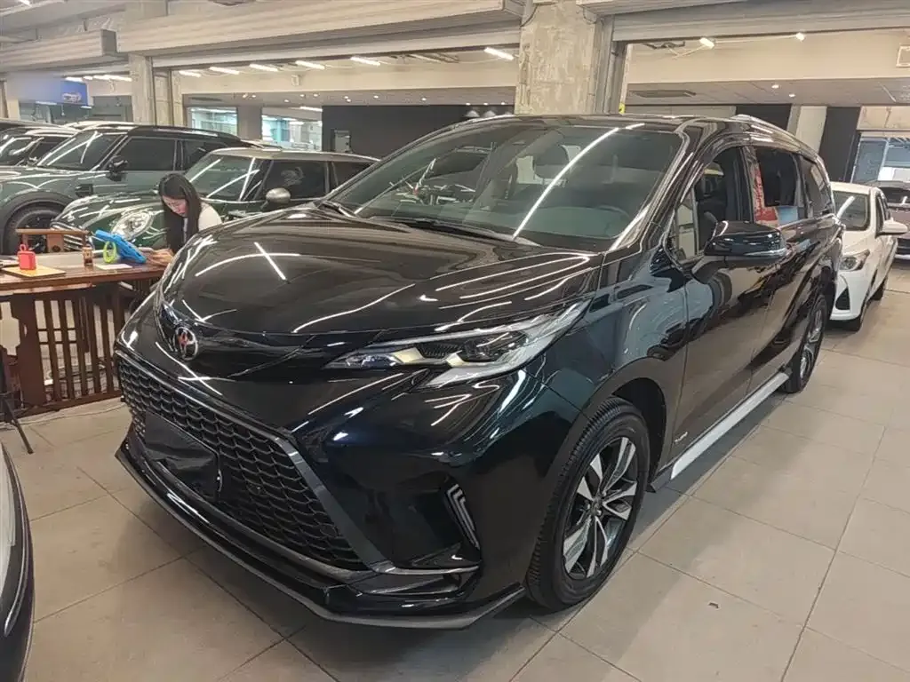 Toyota Granvia 2025 из CN, фото 1