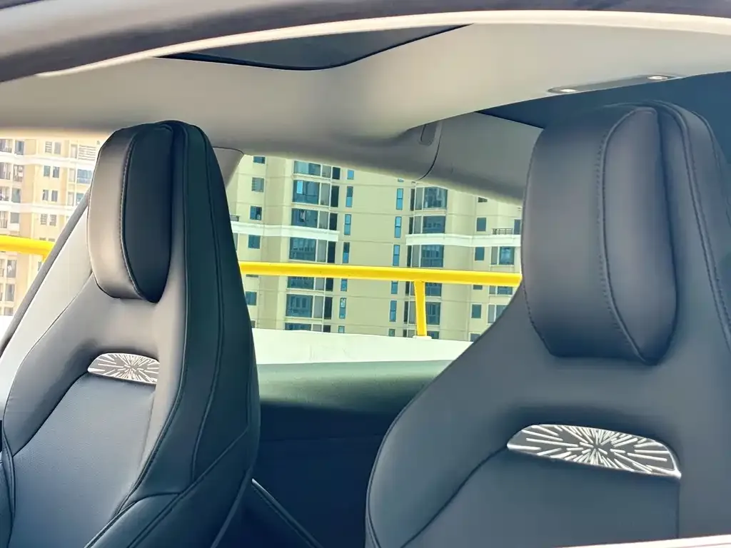 Tesla Model 3 — фото 6