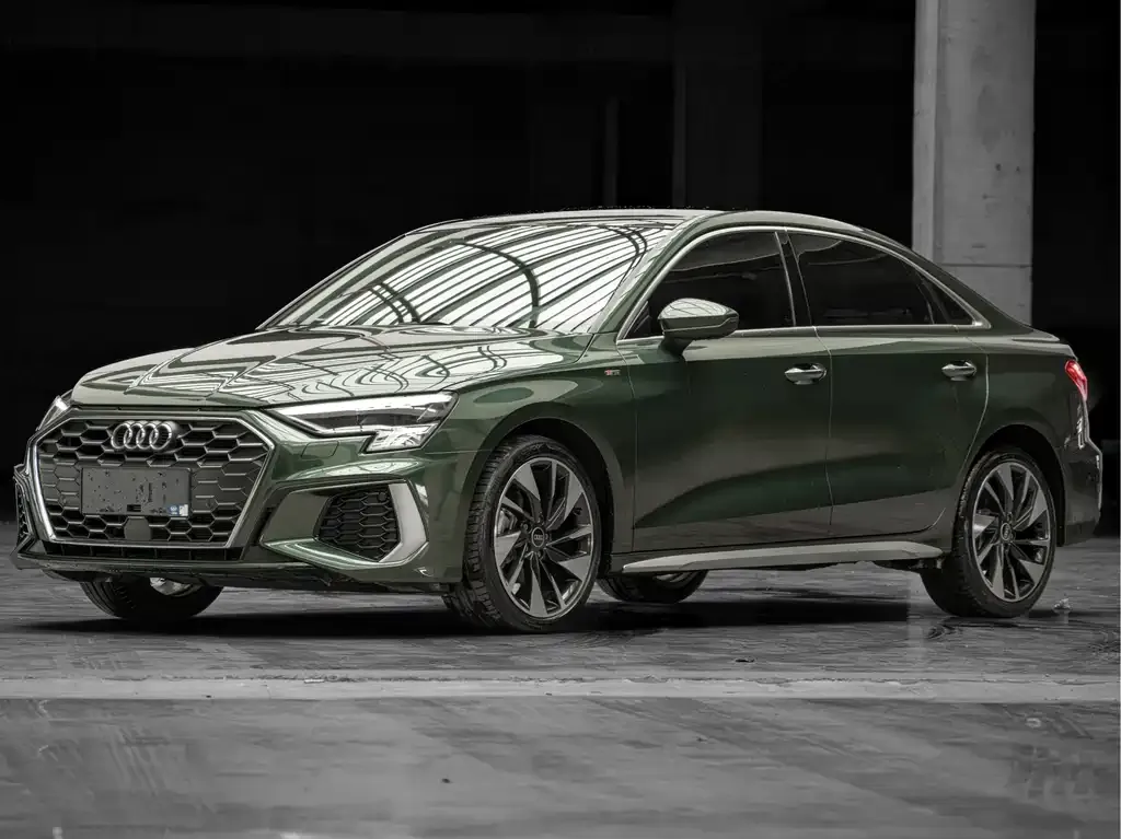 Audi A3 2023 из CN, фото 1