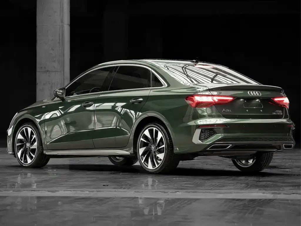 Audi A3 2023 из CN, фото 4