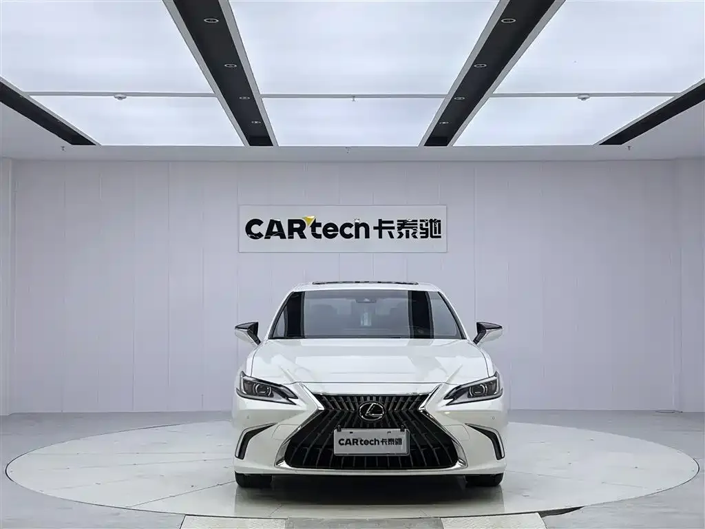 Lexus ES 2024 из CN, фото 2