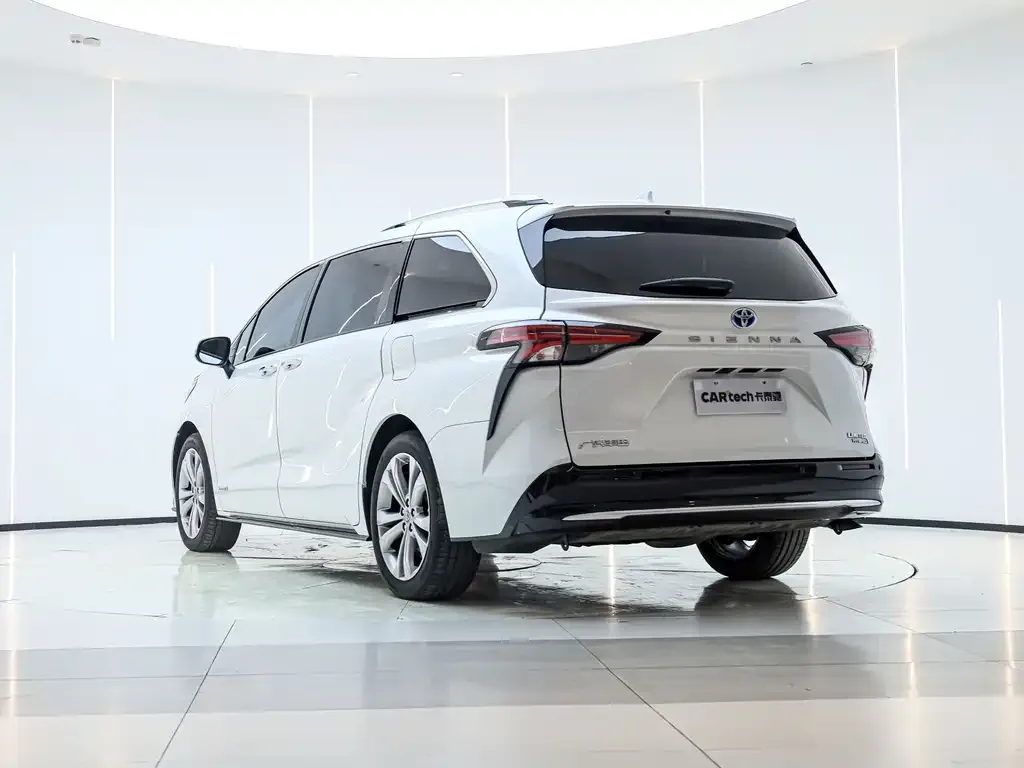 Toyota Sienna 2023 из CN, фото 7