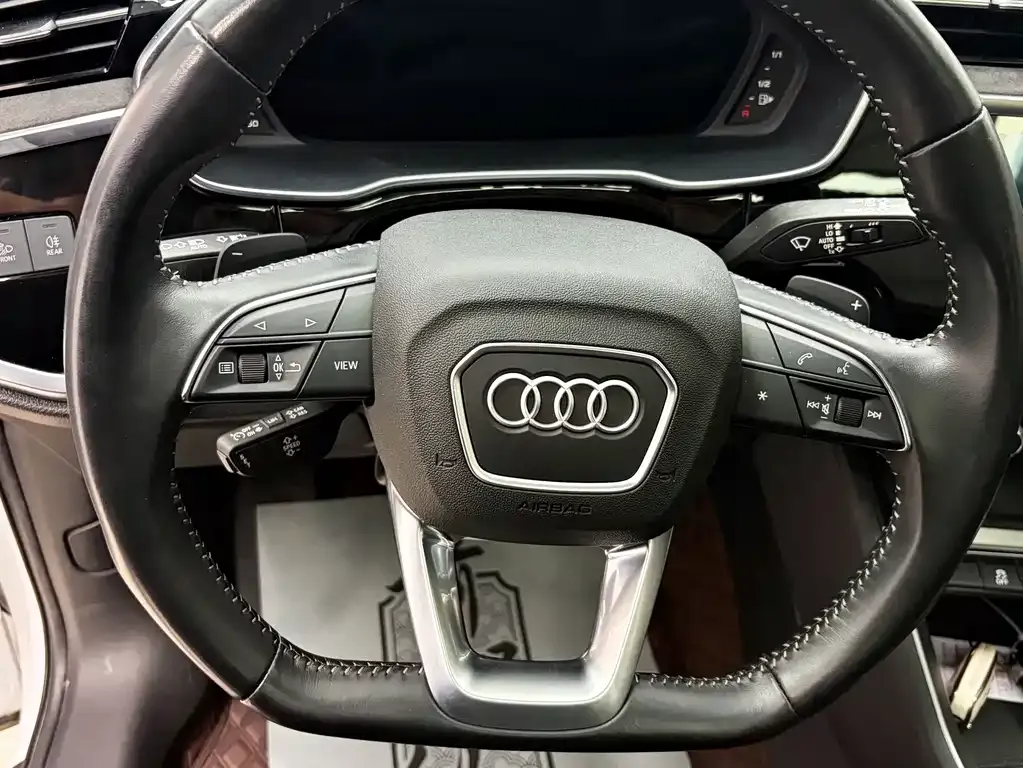 Audi Q3 — фото 9
