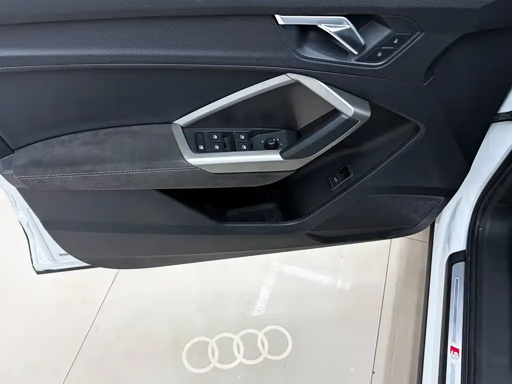 Audi Q3 — фото 3