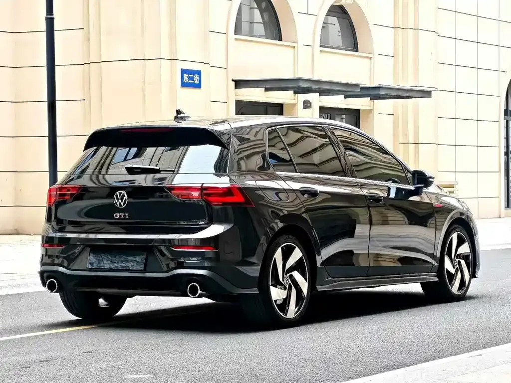 Volkswagen Golf GTI — фото 2