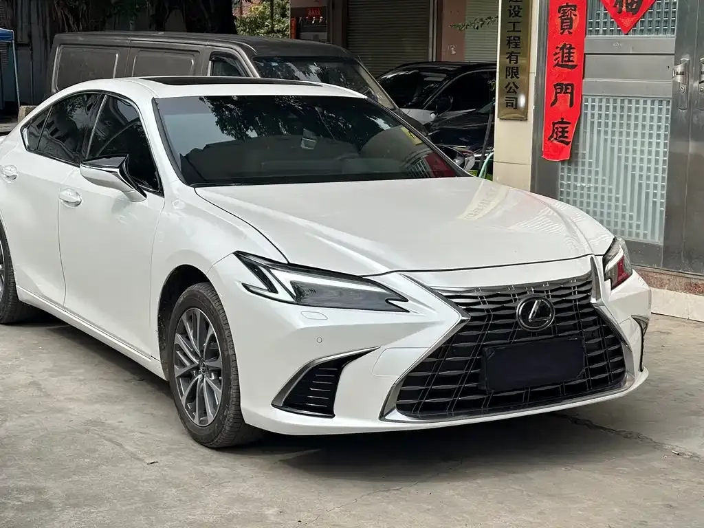 Lexus ES — фото 2