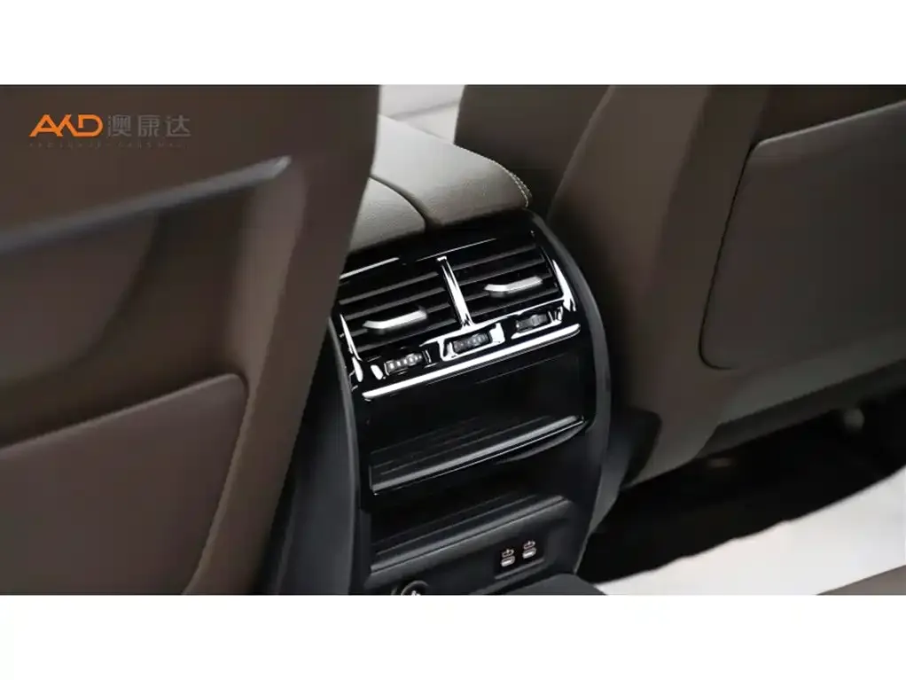 BMW 5 Series — фото 10