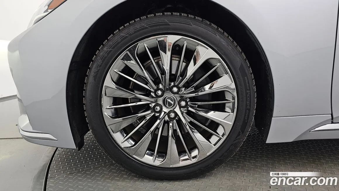 Lexus LS 2023 из KR, фото 5