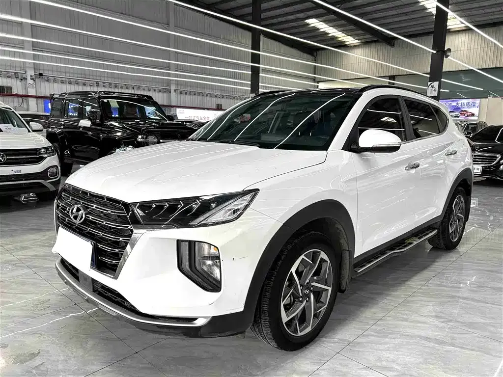 Hyundai Tucson — фото 1