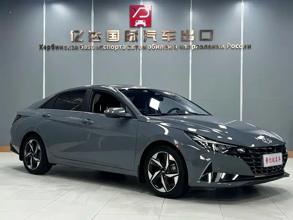 Hyundai Elantra — фото 8