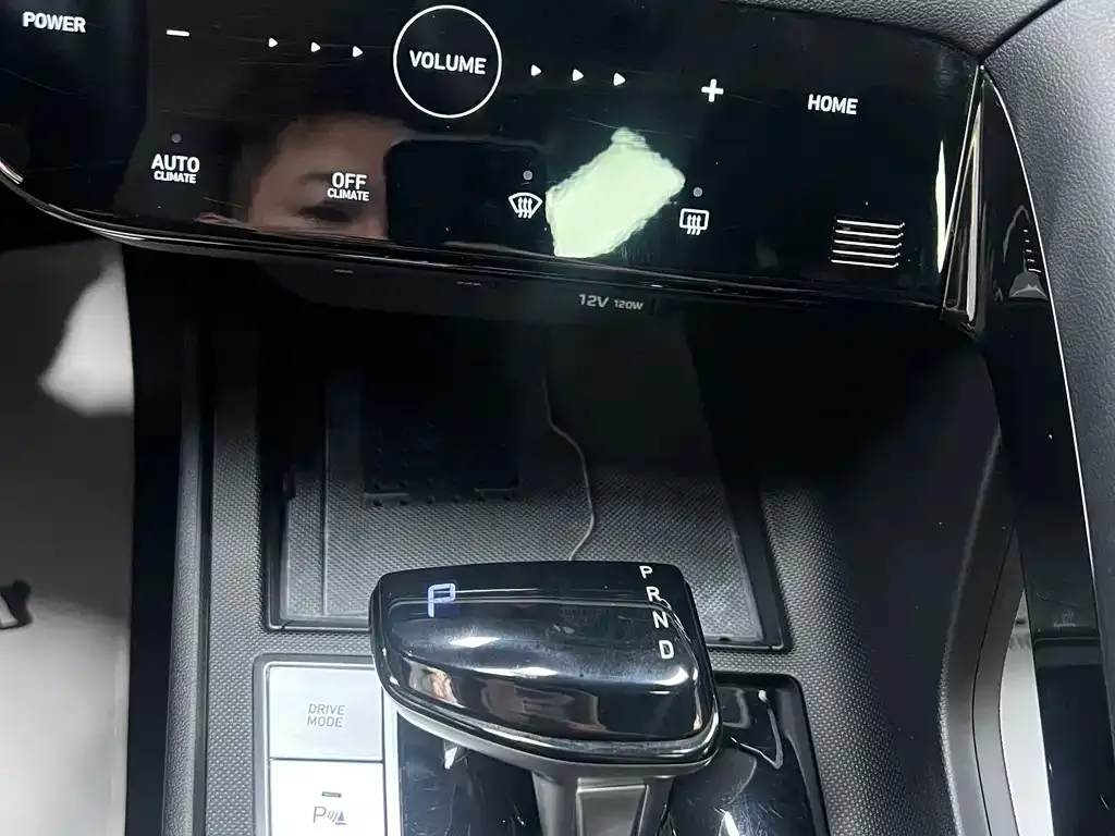 Hyundai Elantra — фото 6