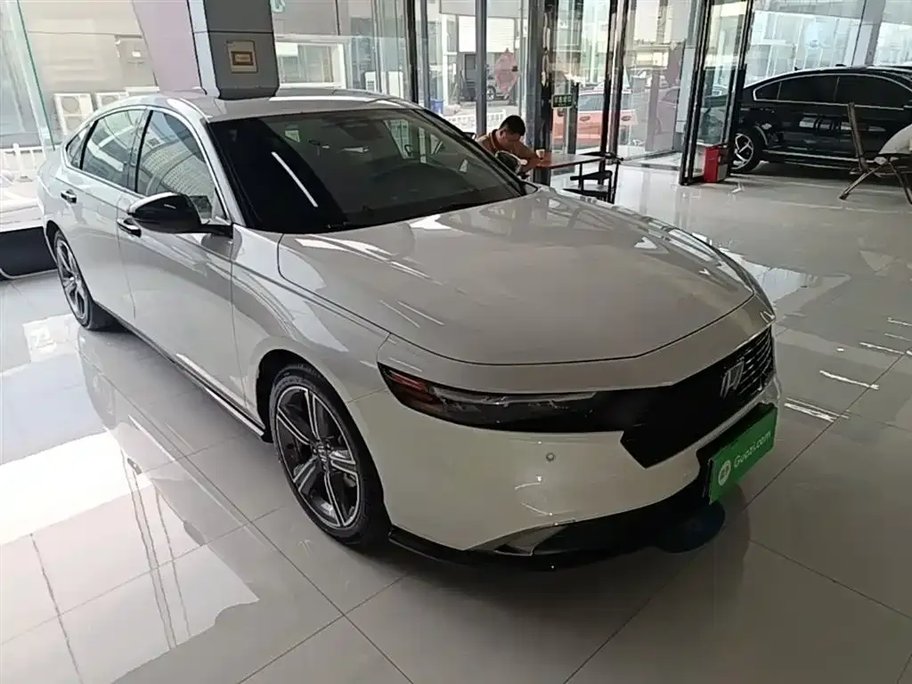 Honda Accord — фото 3