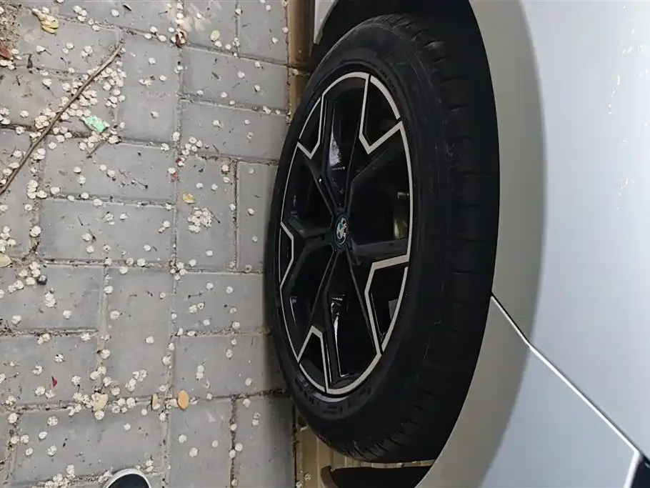BMW i3 2024 из CN, фото 3