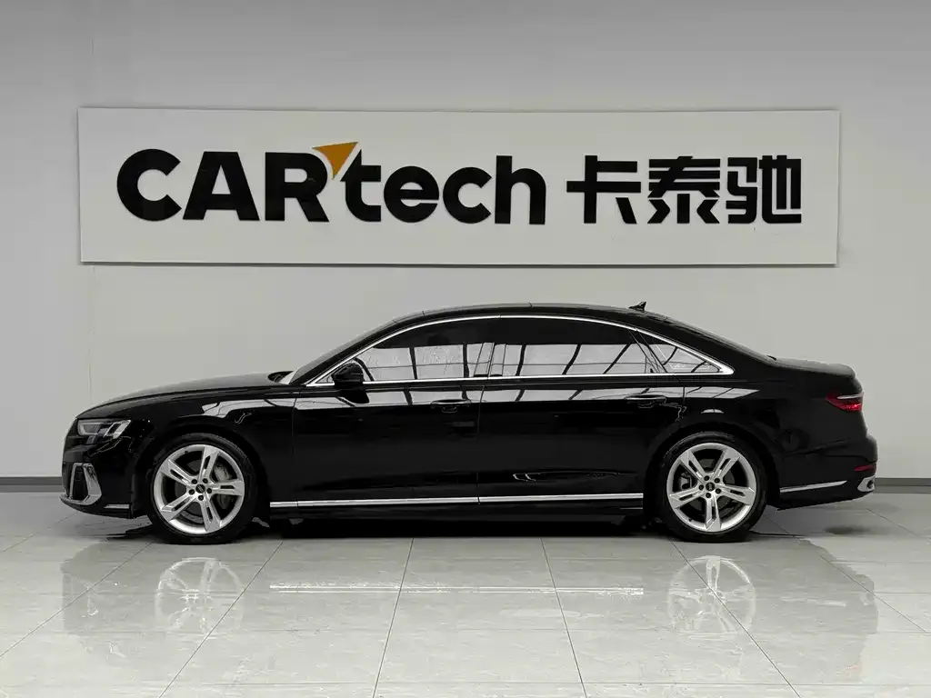 Audi A8 2023 из CN, фото 3