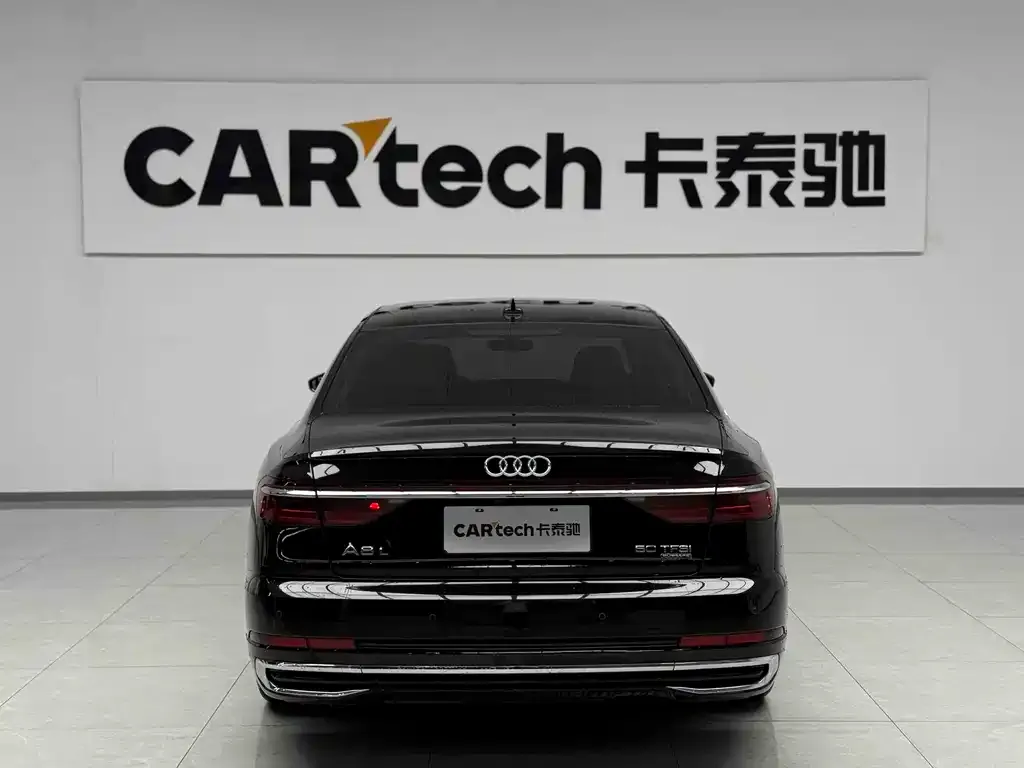 Audi A8 2023 из CN, фото 2