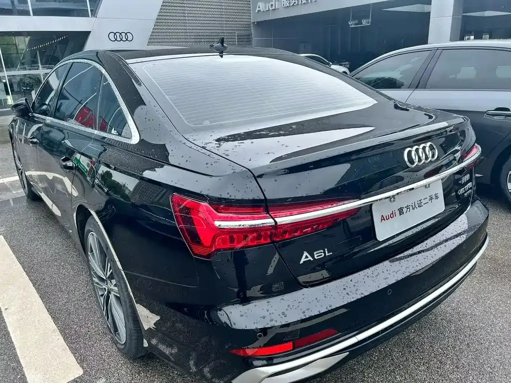 Audi A6L — фото 9