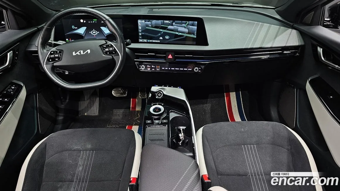 Kia EV6 — фото 9
