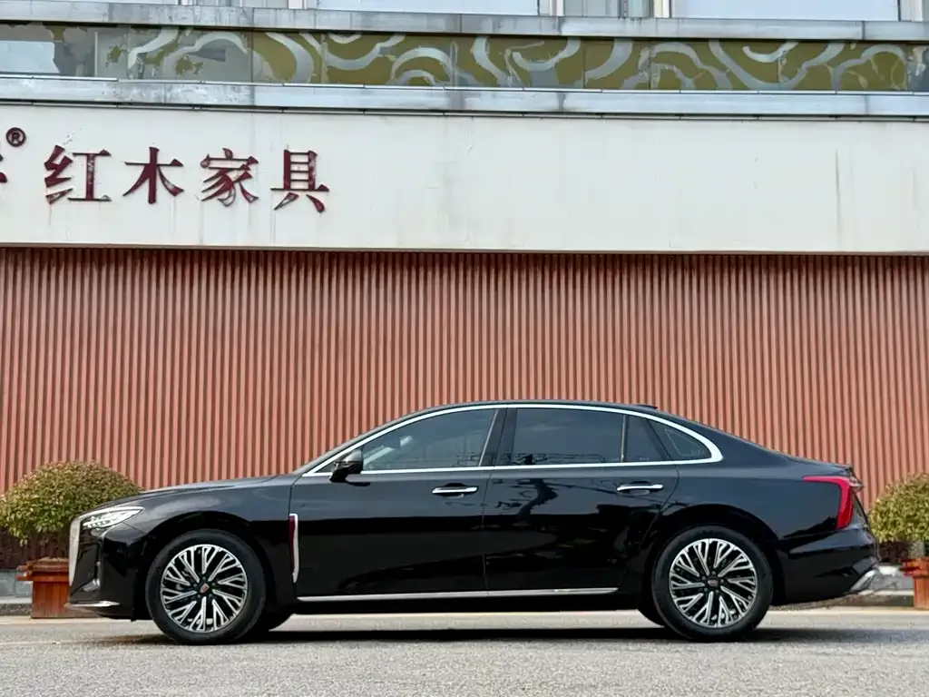 Hongqi H5 — фото 8