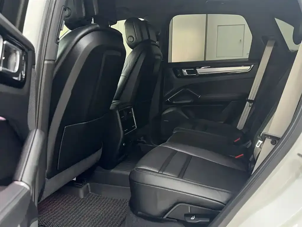 Porsche Cayenne 2023 из CN, фото 2