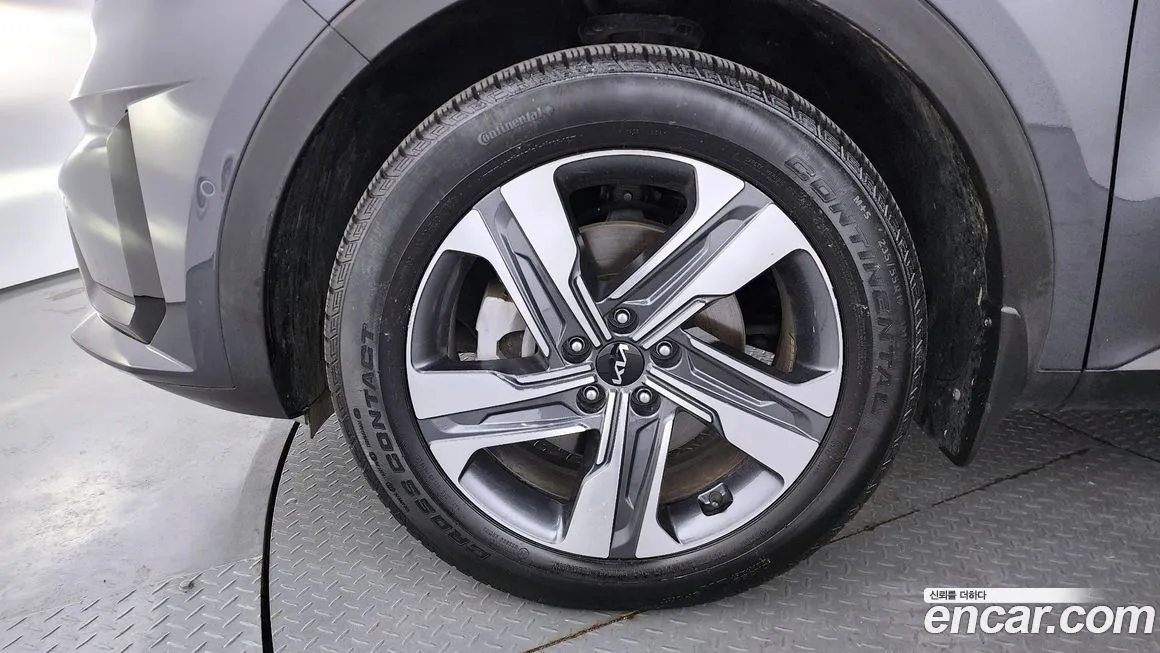 Kia Sorento — фото 7