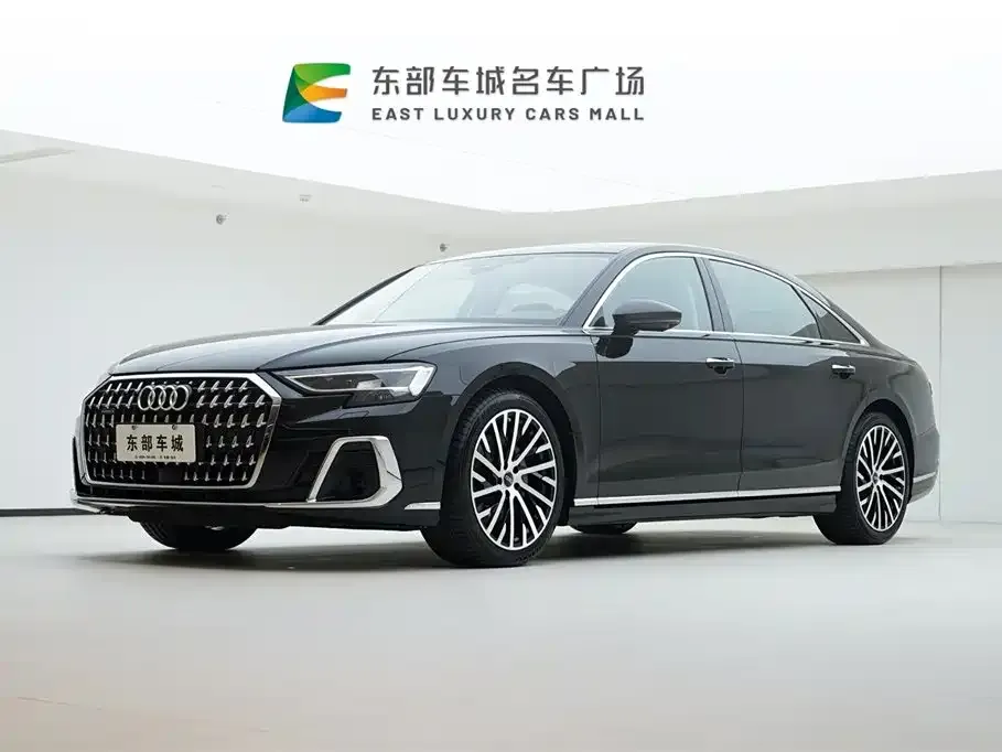 Audi A8 — фото 1
