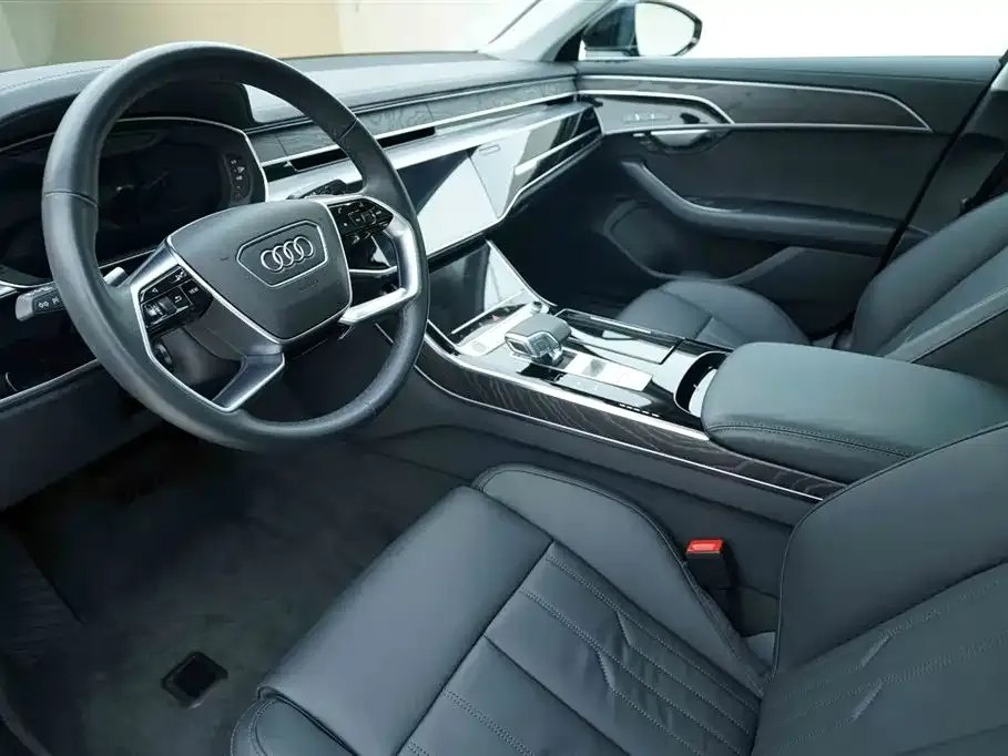 Audi A8 — фото 3