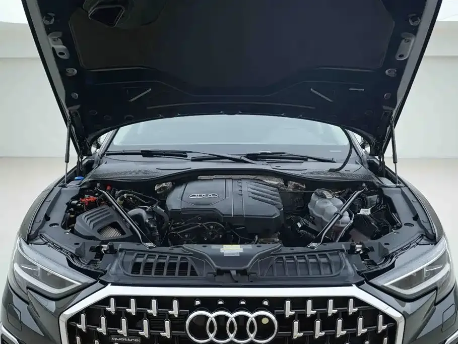 Audi A8 — фото 10