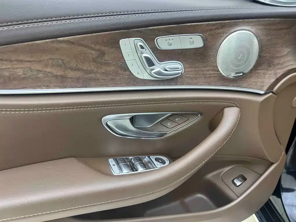 Mercedes-Benz E-Class 2023 из CN, фото 10