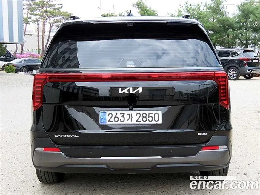 Kia Carnival — фото 3