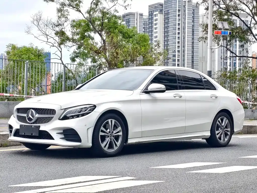 Mercedes-Benz C-Class — фото 1
