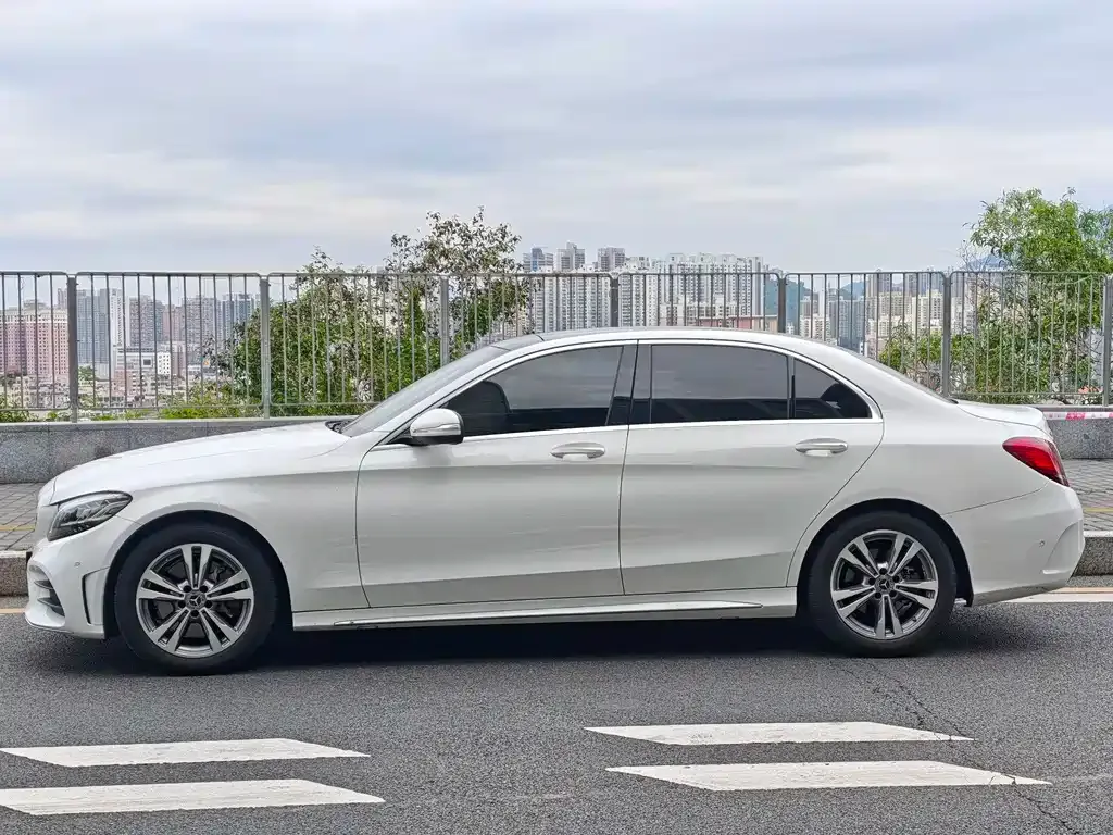 Mercedes-Benz C-Class — фото 9
