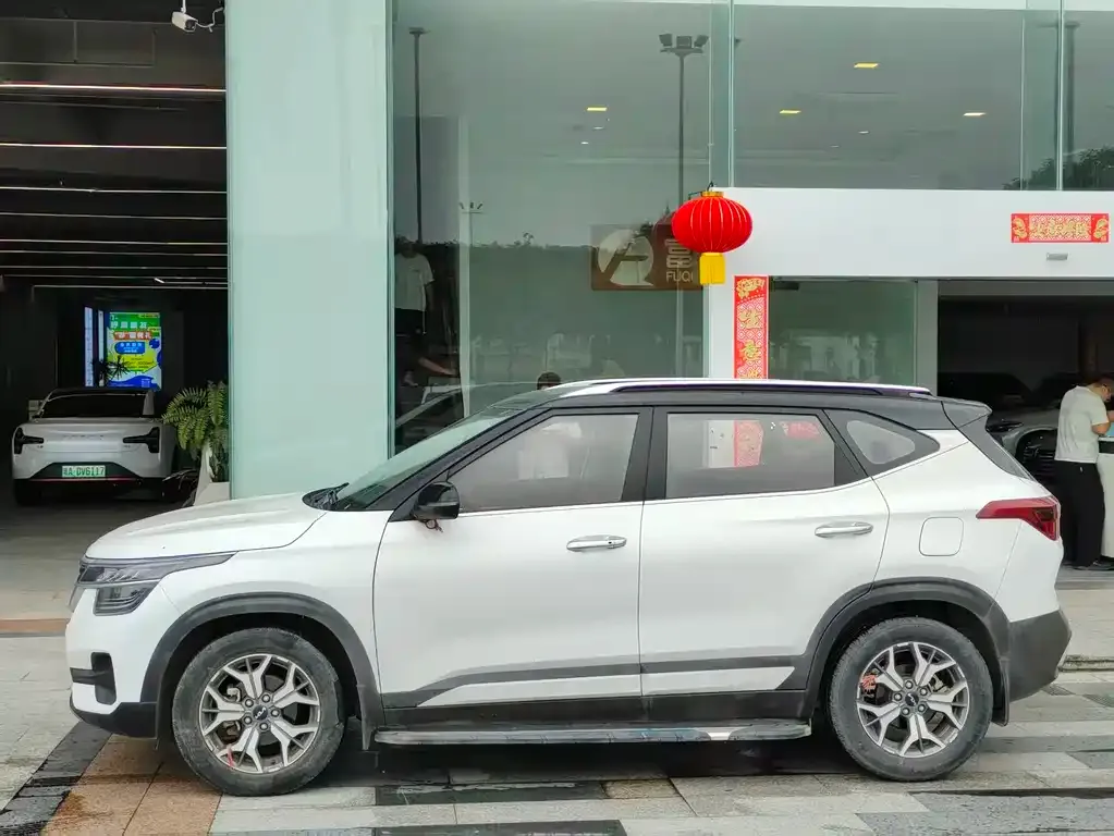Kia KX3 2021 из CN, фото 2