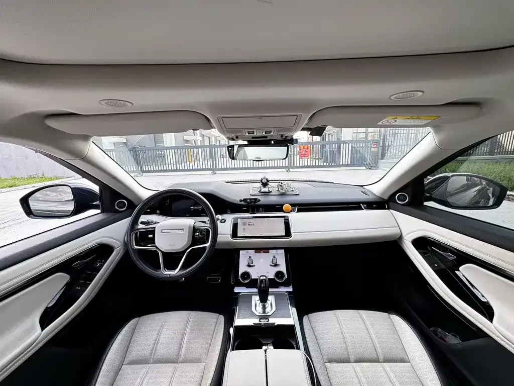 Land Rover Evoque — фото 7