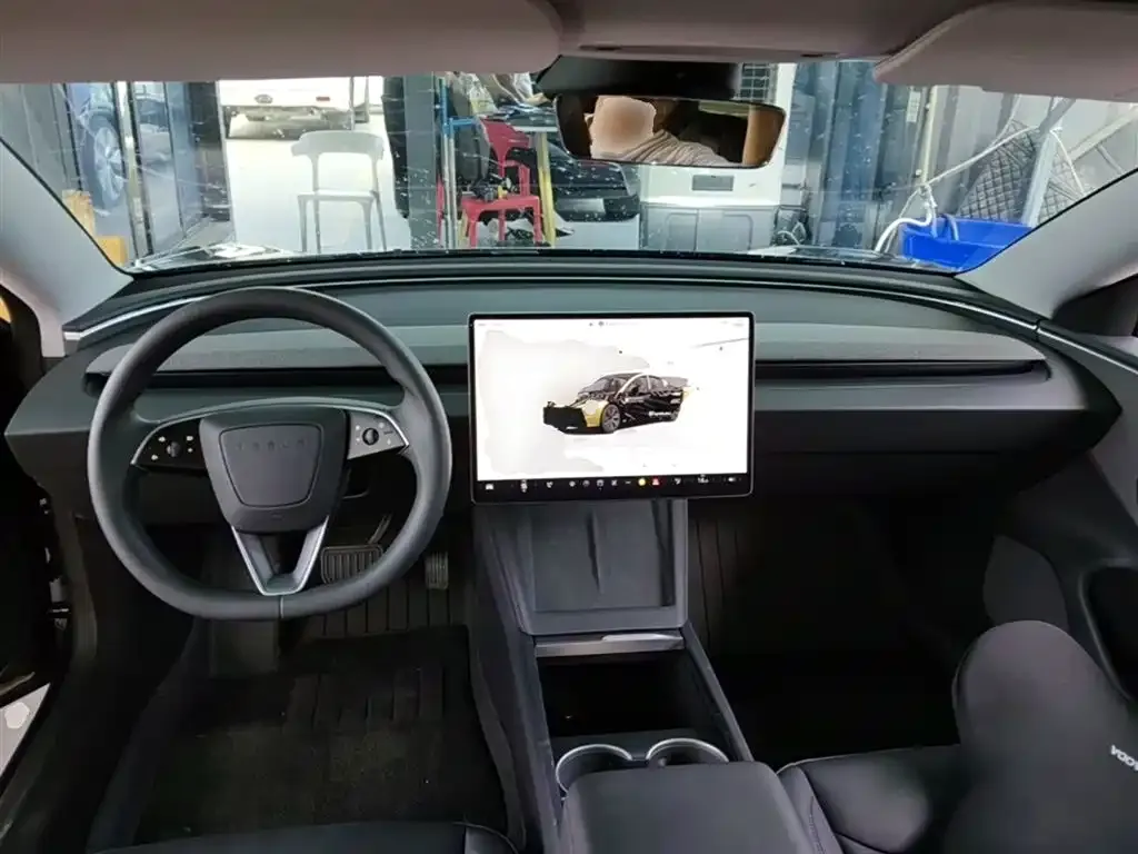 Tesla Model 3 — фото 10