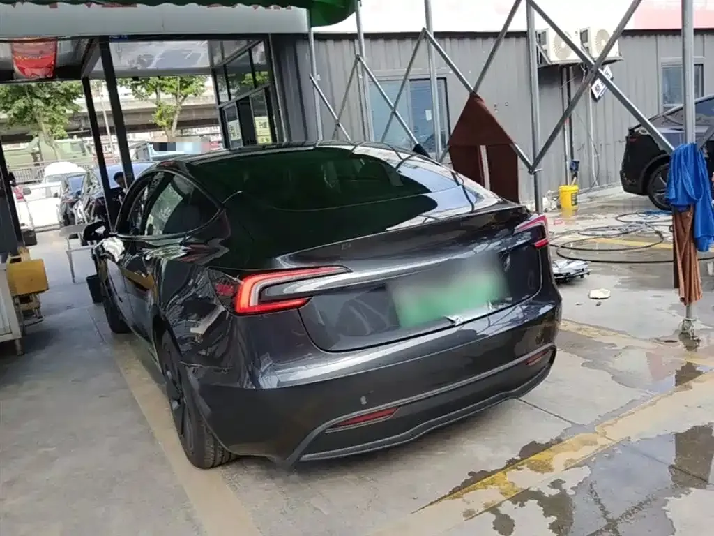 Tesla Model 3 — фото 6
