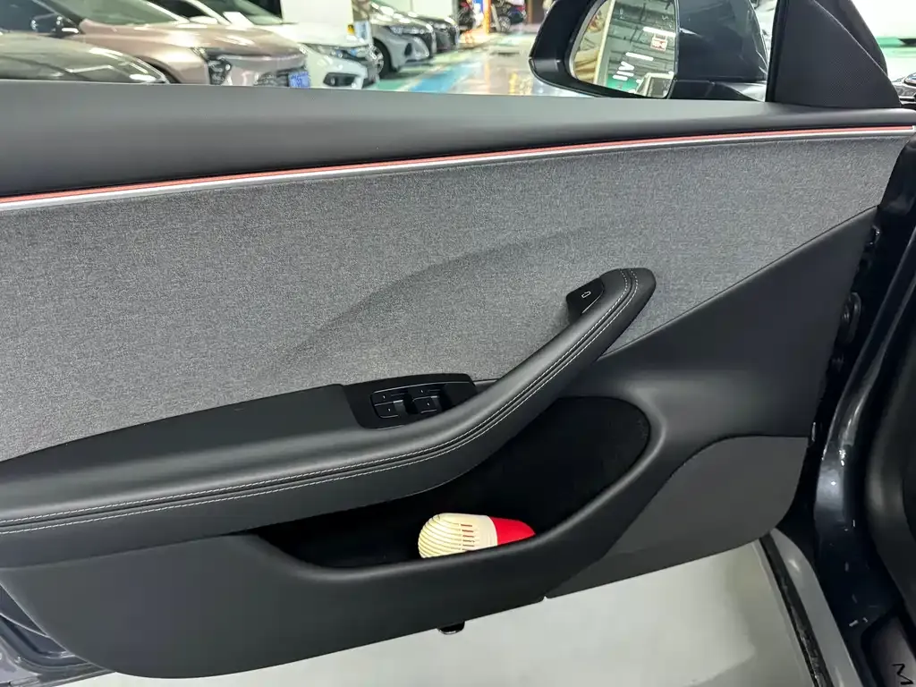 Tesla Model 3 2024 из CN, фото 10