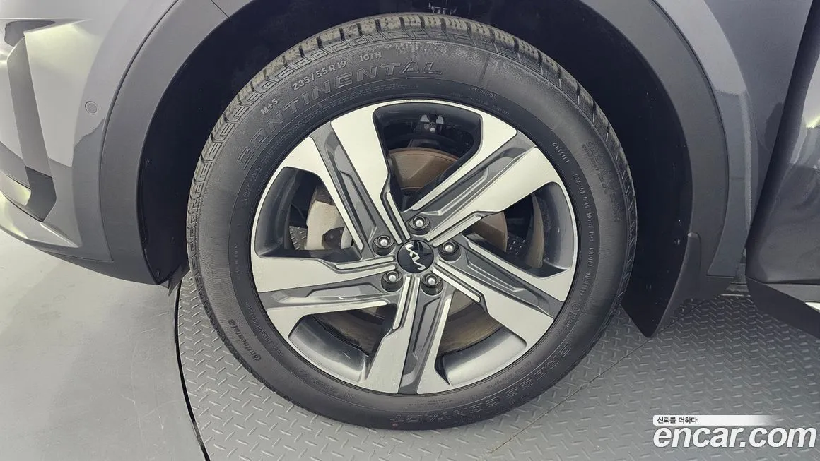 Kia Sorento — фото 6