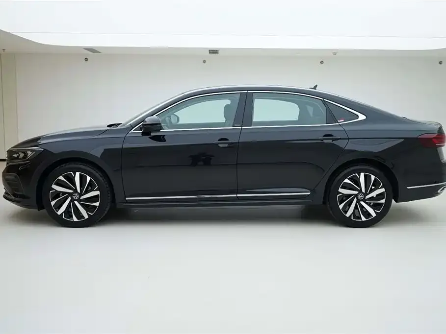 Volkswagen Passat — фото 6