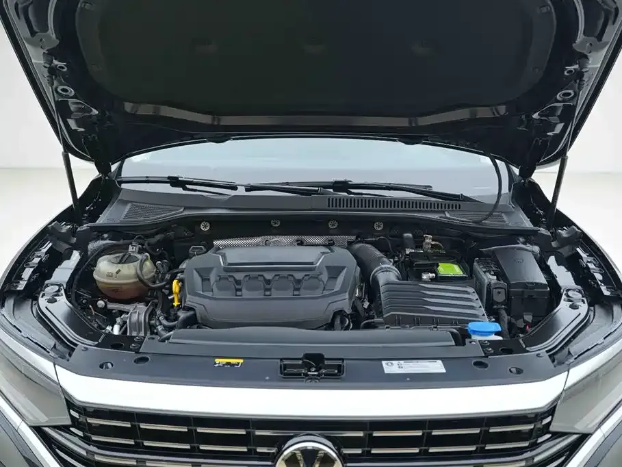 Volkswagen Passat — фото 10