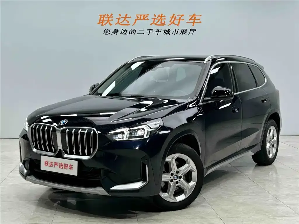 BMW X1 — фото 1