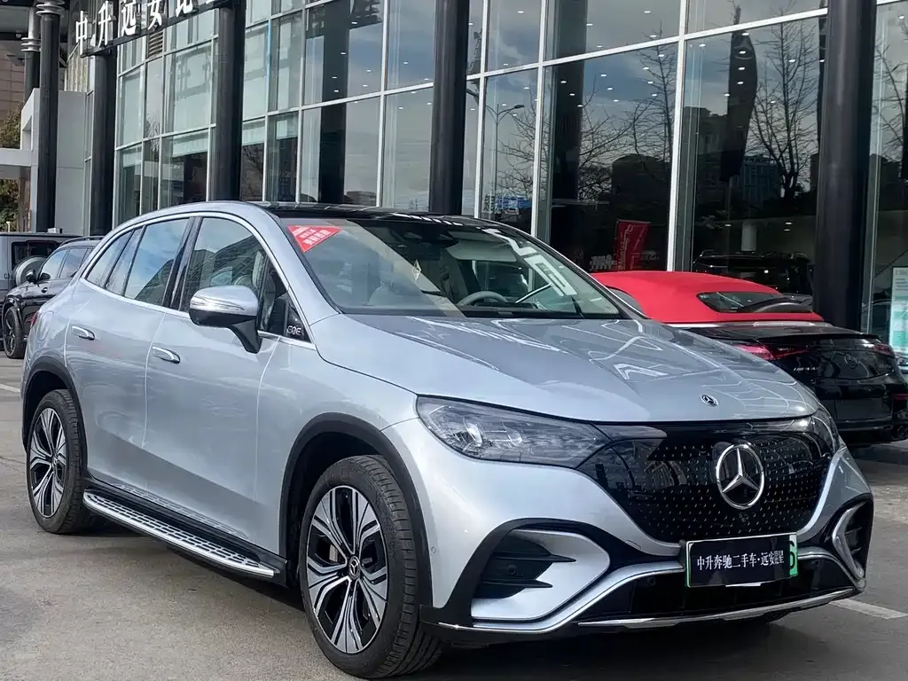 Mercedes-Benz EQE SUV — фото 5